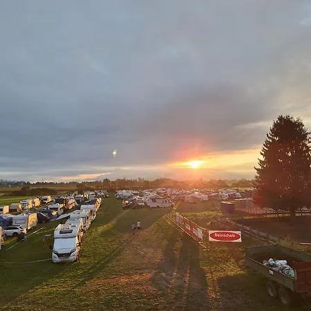 Kaltenbrunner 64m2 Stellflaeche 营地